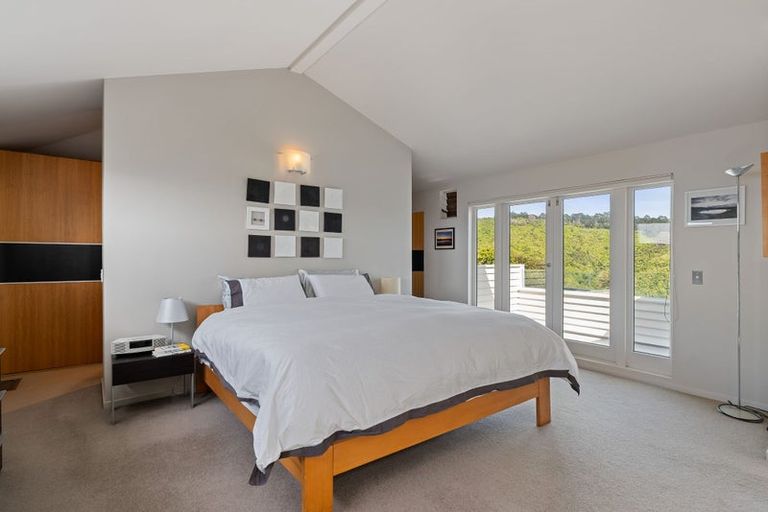 Photo of property in 52 Karepa Street, Brooklyn, Wellington, 6021