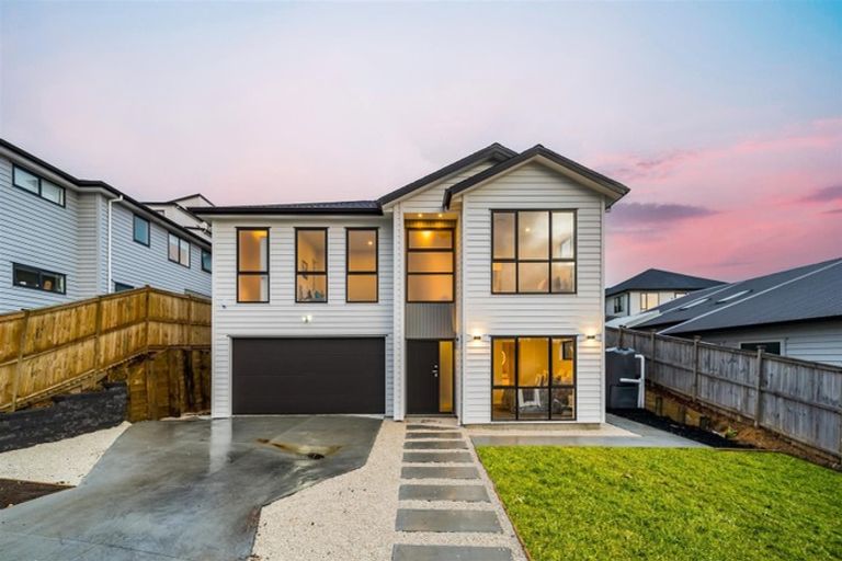 Photo of property in 34 Takurua Terrace, Orewa, 0931