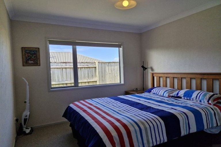 Photo of property in 12 Wentworth Lane, Waiwhakaiho, New Plymouth, 4312