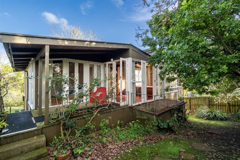 Photo of property in 6 Penton Road, Stanmore Bay, Whangaparaoa, 0932