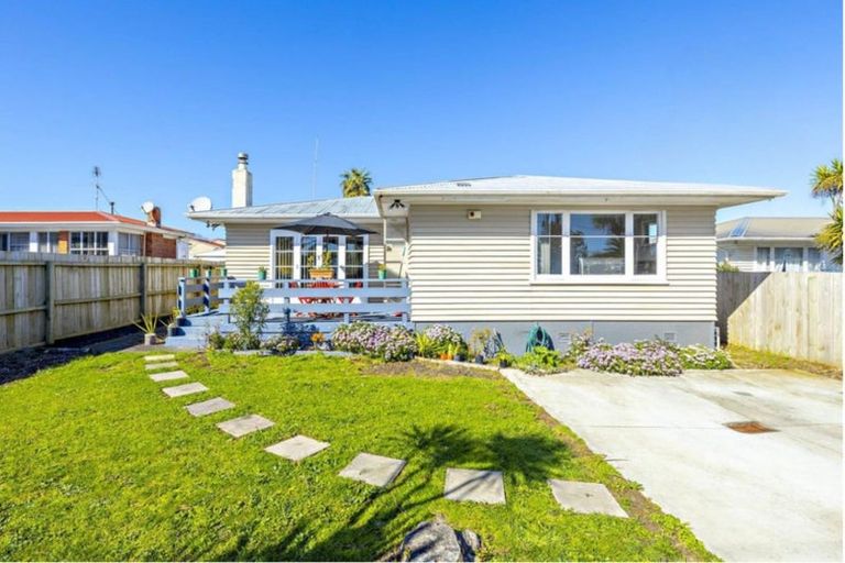 Photo of property in 37 Puriri Road, Manurewa, Auckland, 2102