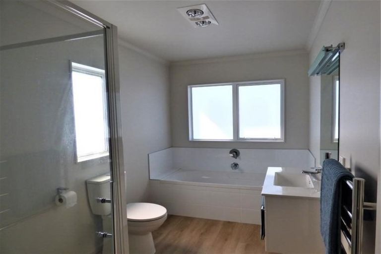 Photo of property in 21 Riverview Place, Waipu, 0582