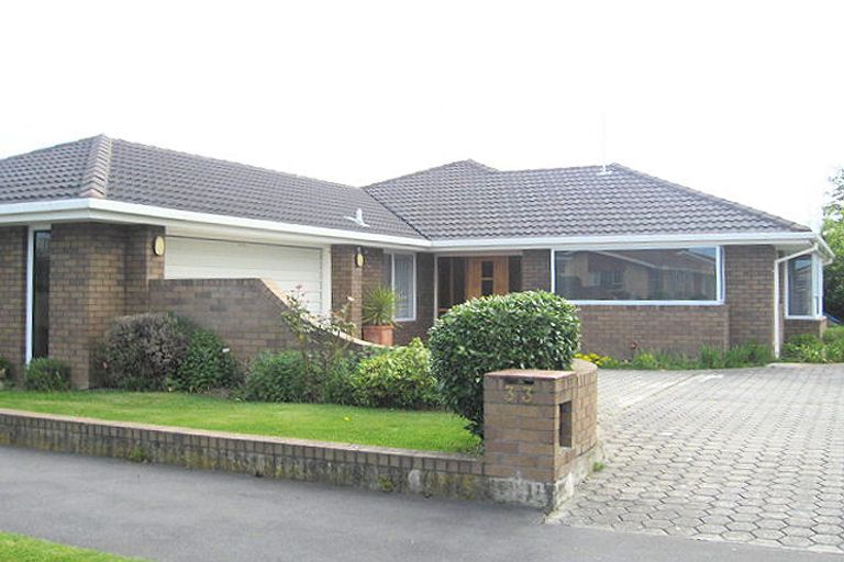Photo of property in 33 Brogar Place, Casebrook, Christchurch, 8051