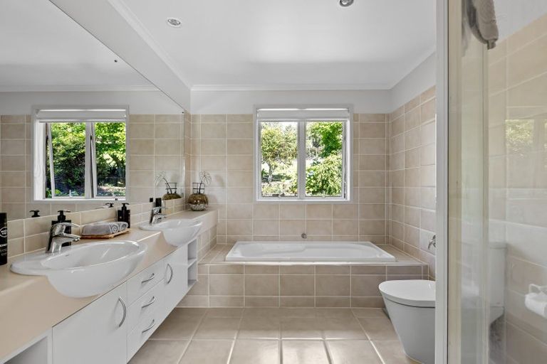 Photo of property in 85 Whangaparaoa Road, Red Beach, 0932