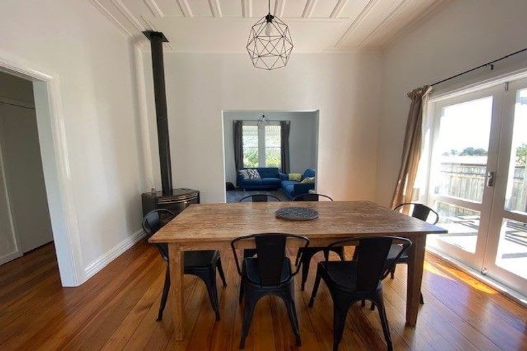 Photo of property in 53a Ferry Road, Martinborough, 5711