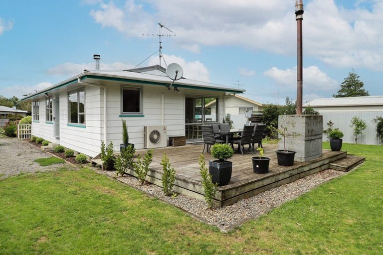 Photo of property in 22 Kupe Drive, Carterton, 5713