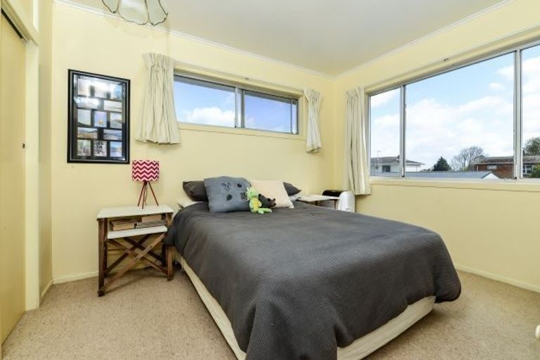 Photo of property in 35 Glen Lynne Avenue, Queenwood, Hamilton, 3210