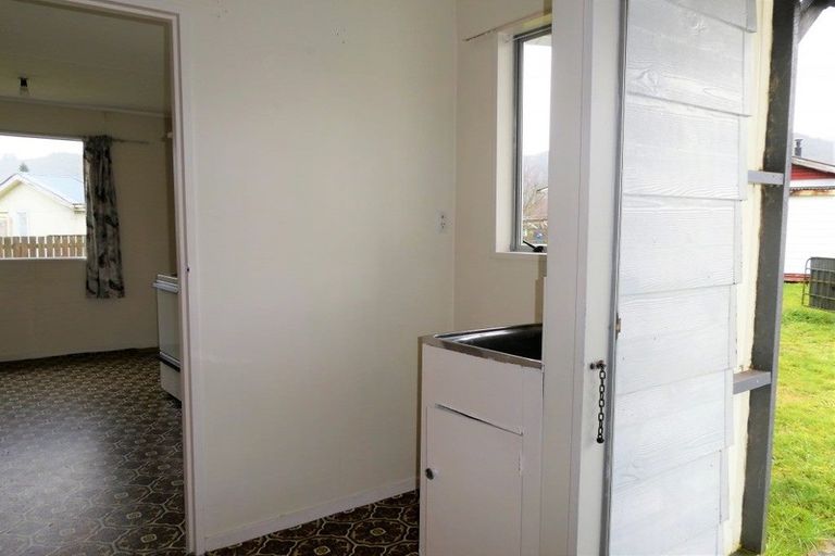 Photo of property in 12 Mace Street, Reefton, 7830