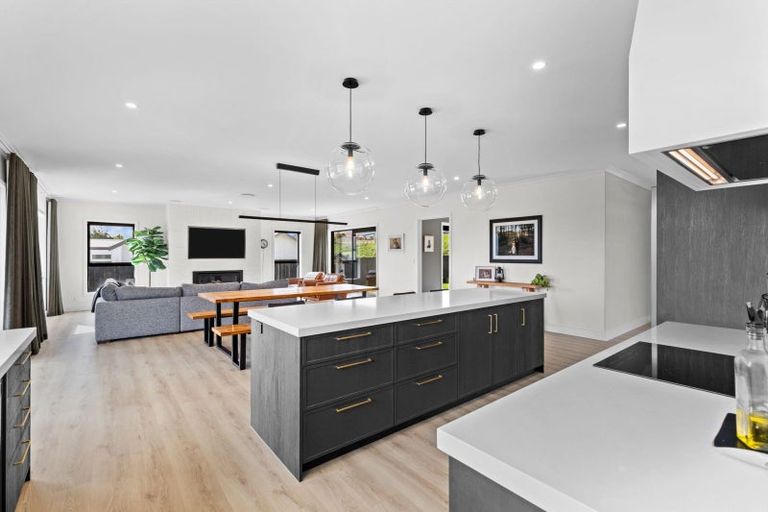 Photo of property in 29 Tuscany Way, Fitzherbert, 4410