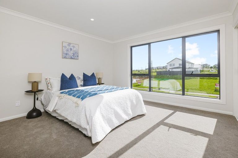 Photo of property in 31 Evergreen Parade, Rosehill, Papakura, 2113
