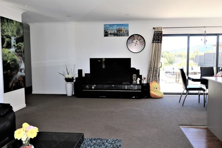 Photo of property in 32 Filmer Crescent, Wallaceville, Upper Hutt, 5018