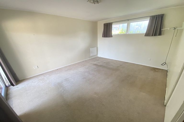 Photo of property in 8 Sequoia Place, Sunnynook, Auckland, 0620