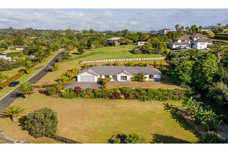 Photo of property in 7 Palm Drive, Kerikeri, 0294