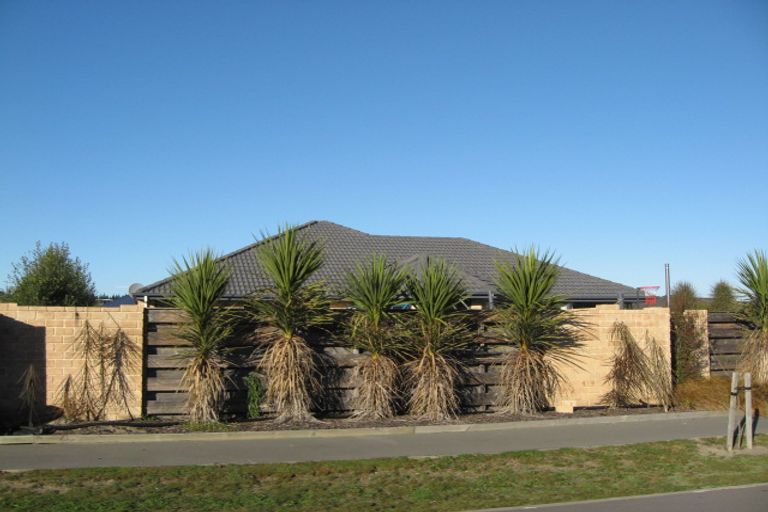 Photo of property in 10 Hemingway Place, Spencerville, Christchurch, 8083