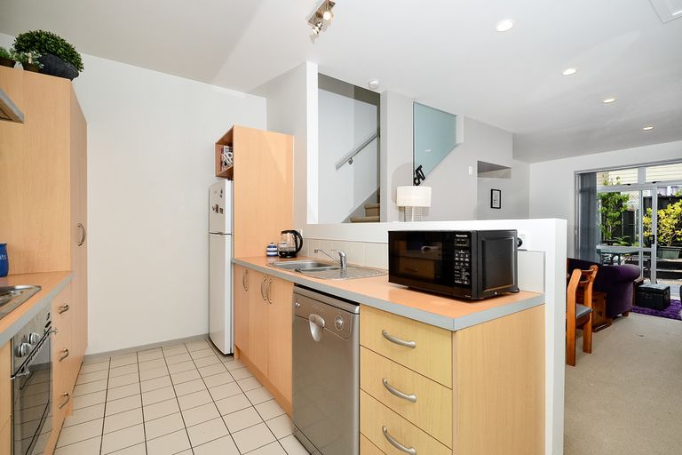 Photo of property in 21 Albionvale Road, Glen Eden, Auckland, 0602