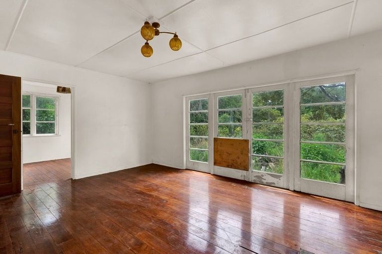 Photo of property in 5 Gisborne Terrace, Opunake, 4616