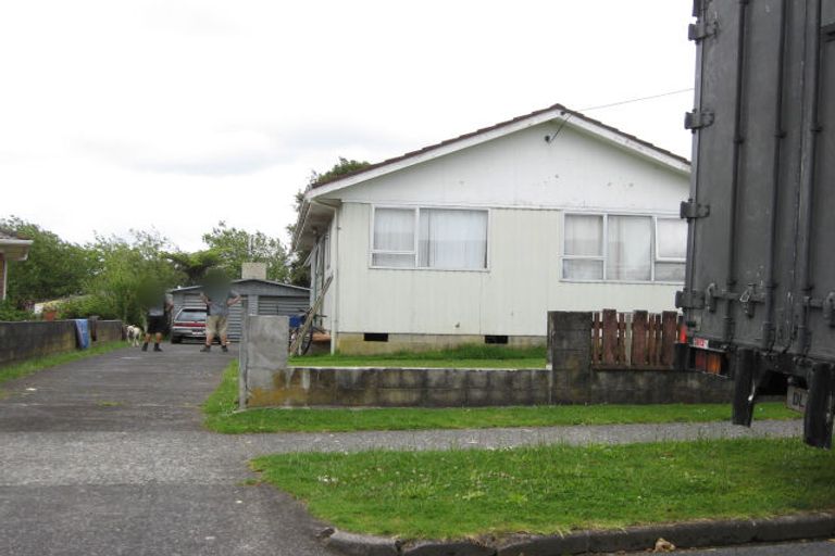 Photo of property in 8 Holland Street, Pukekohe, 2120