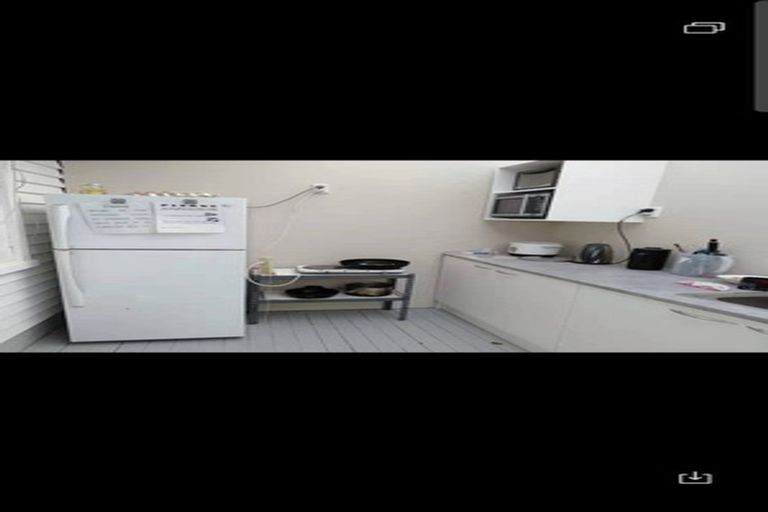 Photo of property in 12 Bruce Road, Glenfield, Auckland, 0629