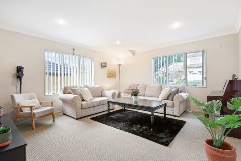 Photo of property in 11 Amaretto Avenue, Flat Bush, Auckland, 2019