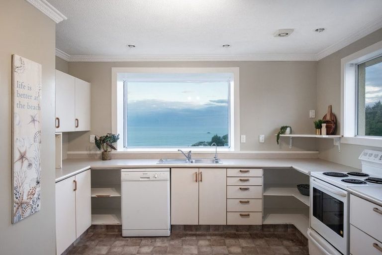 Photo of property in 149 Easther Crescent, Kew, Dunedin, 9012