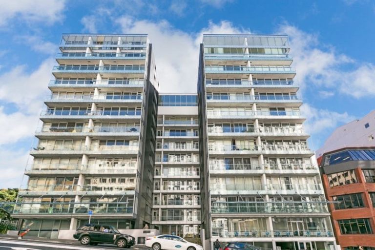 Photo of property in Montreaux Apartments, 1i/164 The Terrace, Wellington Central, Wellington, 6011