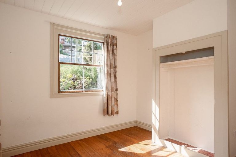 Photo of property in 24a Voelas Road, Lyttelton, 8082