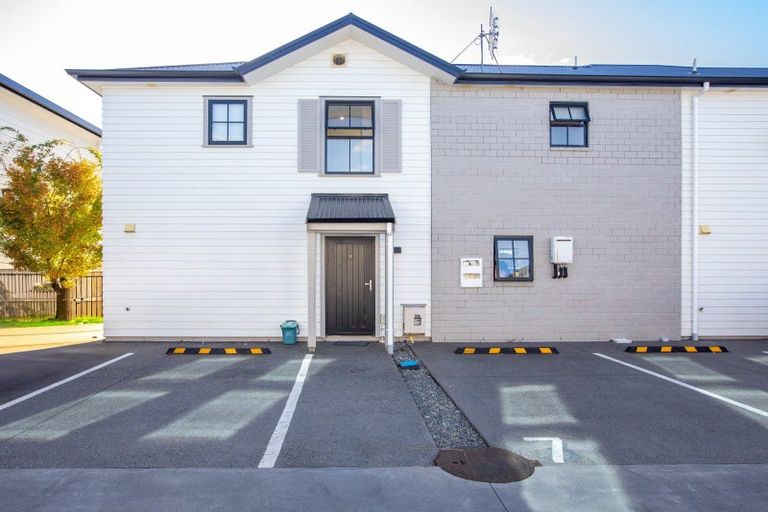 Photo of property in 3/135 Silverdale Road, Hillcrest, Hamilton, 3216