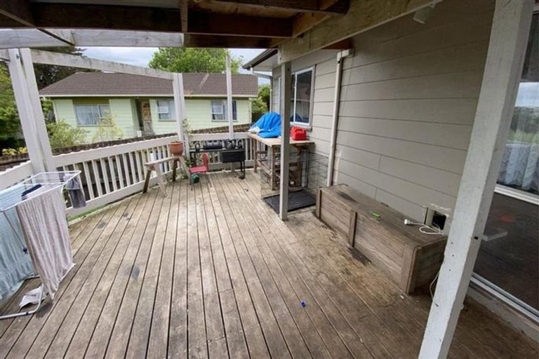 Photo of property in 14 Balwyn Place, Clendon Park, Auckland, 2103