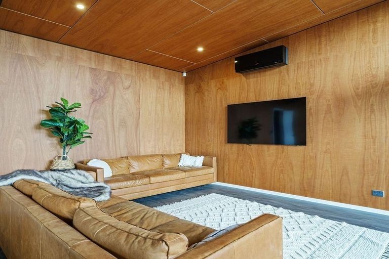 Photo of property in 42 Kapiti Lane, Otaki Beach, Otaki, 5512