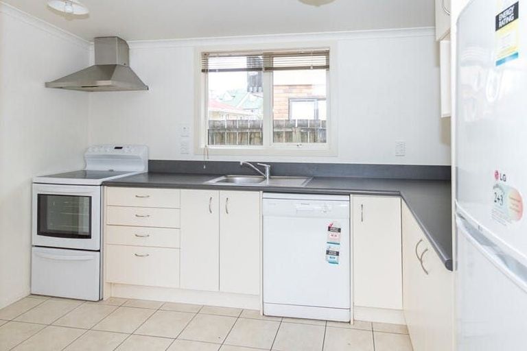 Photo of property in 8a Snead Place, Hamilton East, Hamilton, 3216