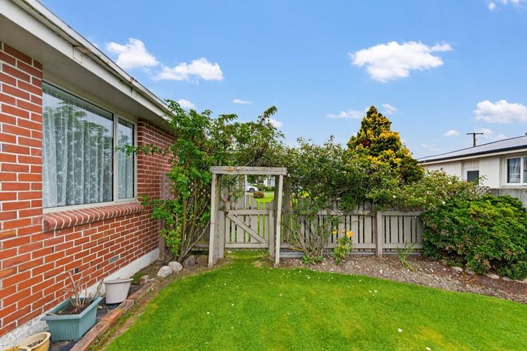 Photo of property in 17 Lawrence Street, East Gore, Gore, 9710