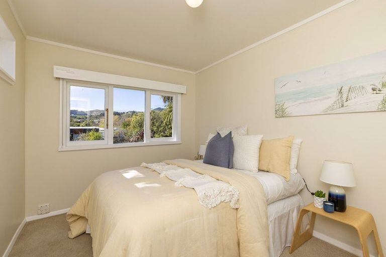 Photo of property in 5 Dale Road, Raumati South, Paraparaumu, 5032