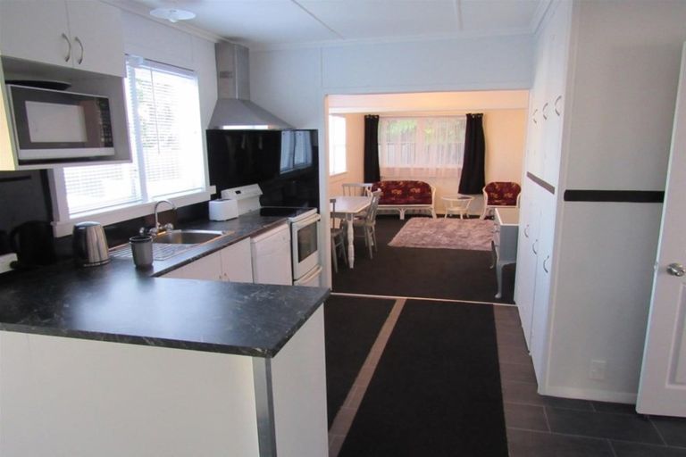 Photo of property in 59 Camberwell Road, Hawera, 4610