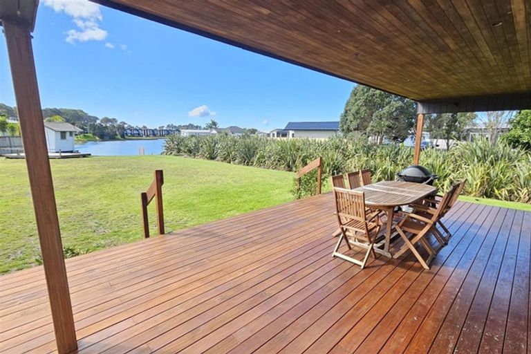 Photo of property in 135 Harbour Drive, Matarangi, Whitianga, 3592