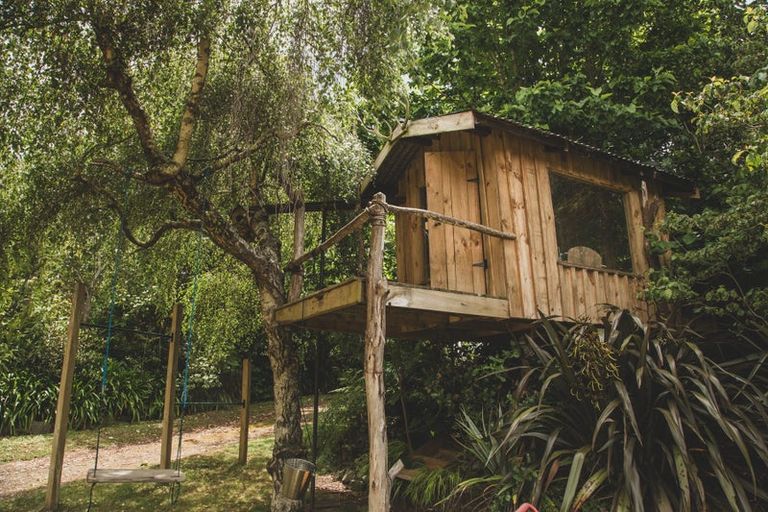 Photo of property in 123 Mapara Road, Acacia Bay, Taupo, 3385