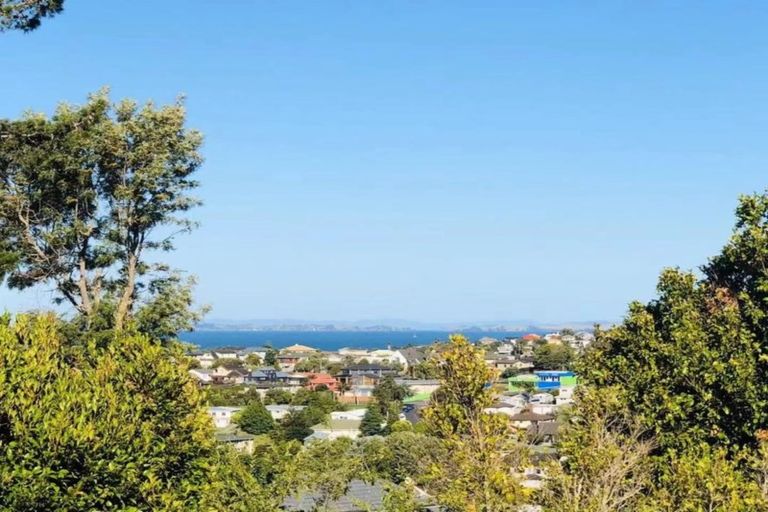 Photo of property in 78 Arran Road, Browns Bay, Auckland, 0630