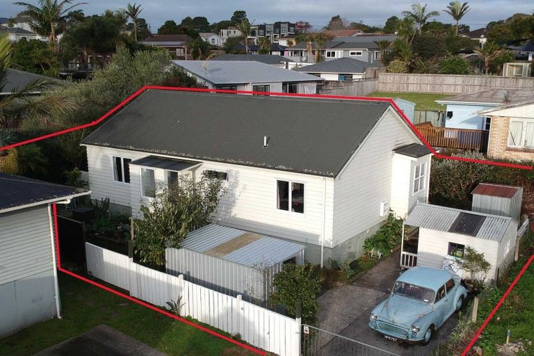 Photo of property in 2/33 Egremont Street, Belmont, Auckland, 0622
