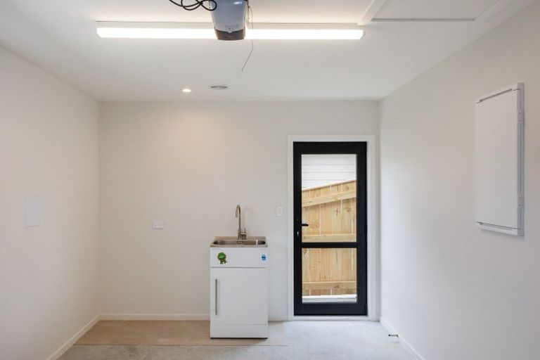 Photo of property in 68b Hedges Street, Sanson, 4817