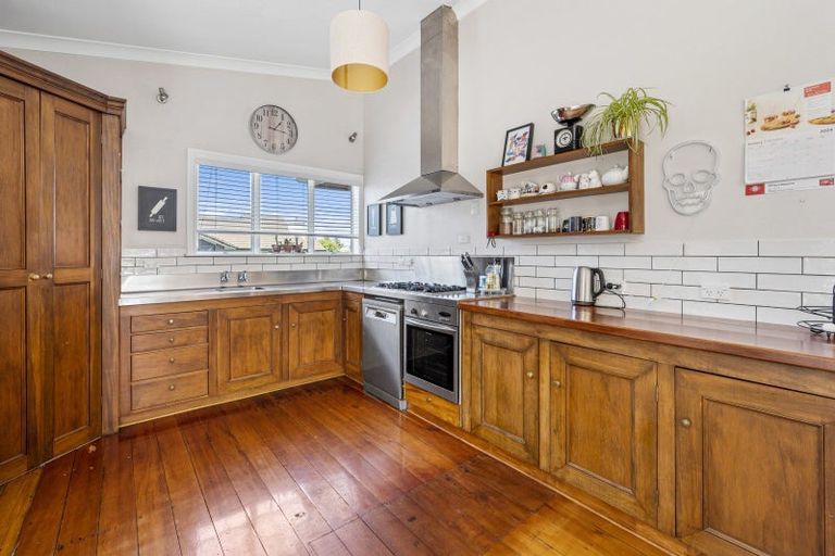 Photo of property in 16 Arbuckle Road, Frimley, Hastings, 4120