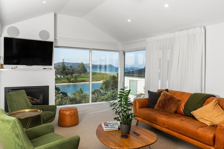 Photo of property in 1/53 Rosario Crescent, Red Beach, 0932