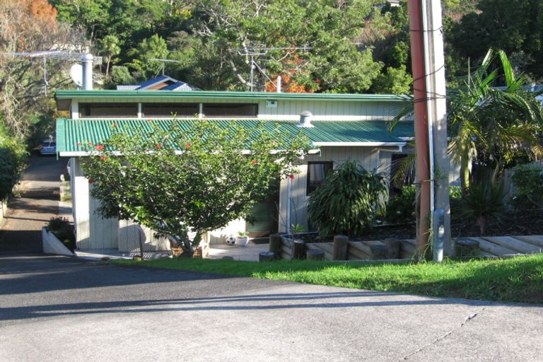 Photo of property in 28 Hythe Terrace, Mairangi Bay, Auckland, 0630