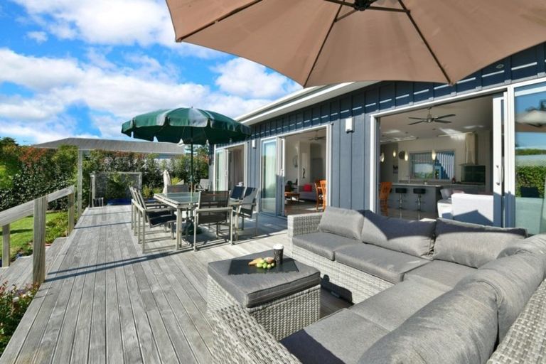 Photo of property in 962 Kahikatea Flat Road, Waitoki, Kaukapakapa, 0871