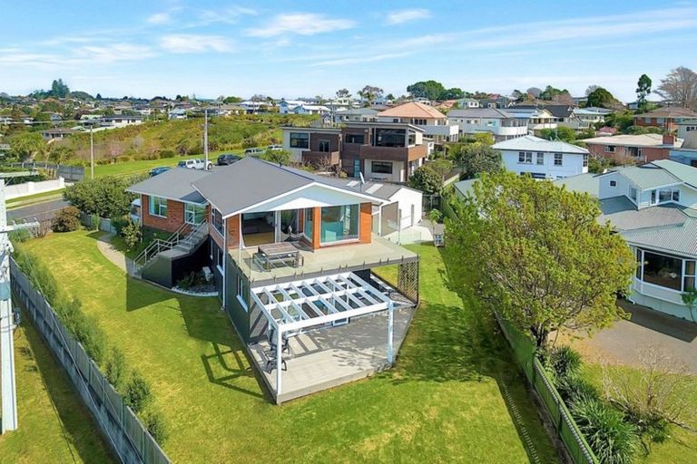 Photo of property in 1 Lemon Grove Avenue, Otumoetai, Tauranga, 3110