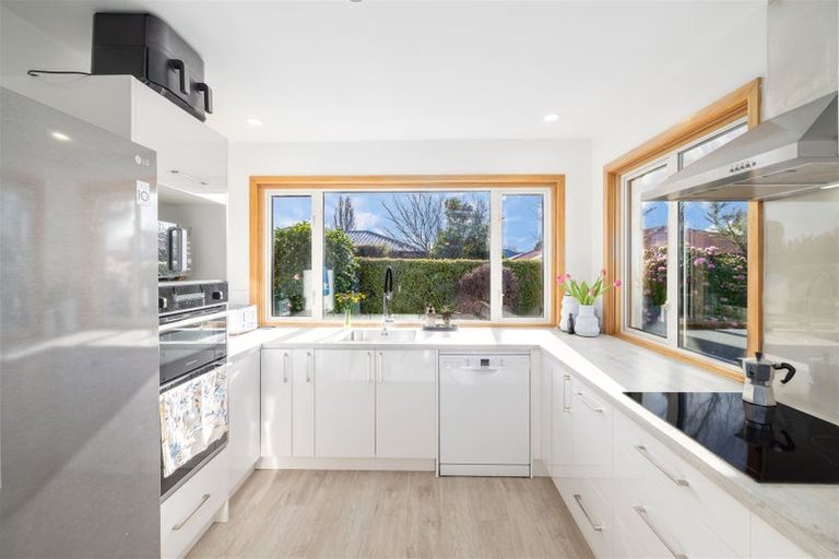 Photo of property in 80 Withells Road, Avonhead, Christchurch, 8042