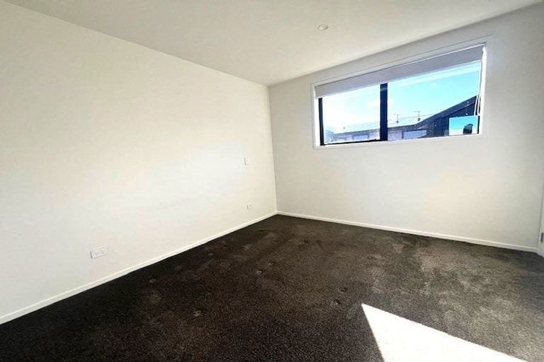 Photo of property in 2/7 Macky Street, Taita, Lower Hutt, 5011