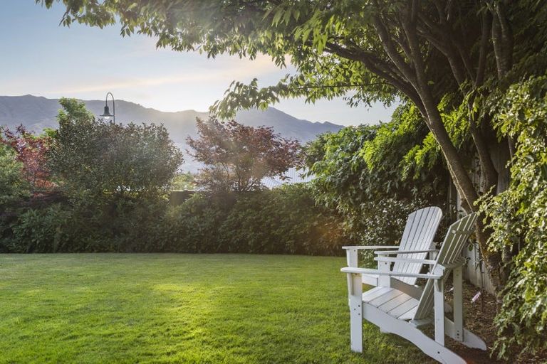 Photo of property in 88 Rob Roy Lane, Wanaka, 9305