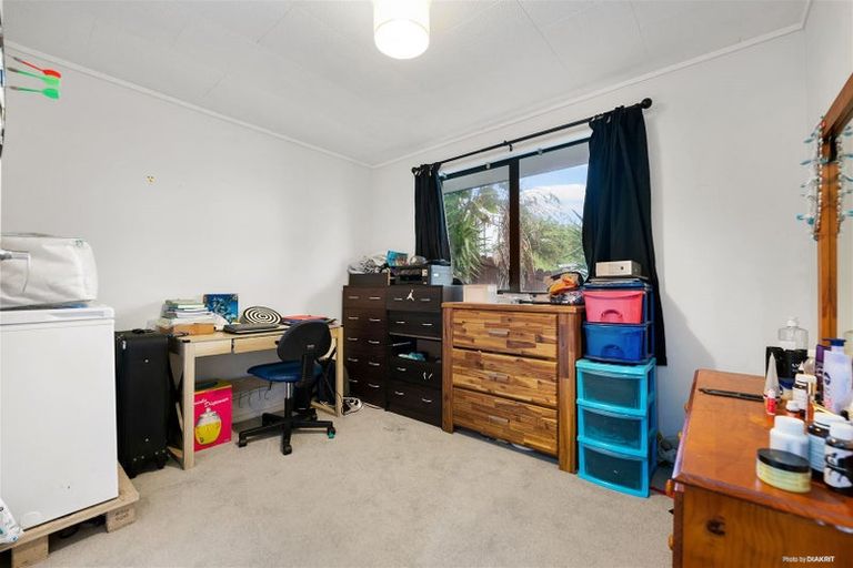 Photo of property in 46 Maywood Crescent, Glen Eden, Auckland, 0602