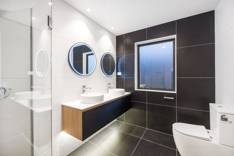 Photo of property in 15 Kumukumu Road, Long Bay, Auckland, 0630