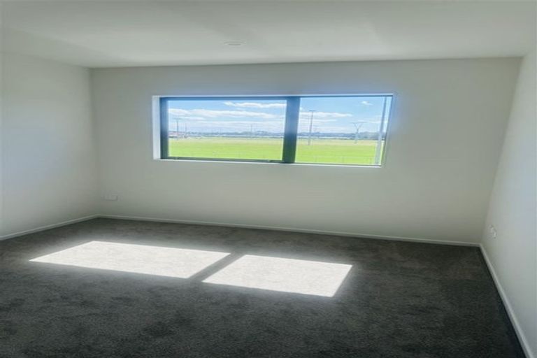 Photo of property in 141 Walters Road, Papakura, Takanini, 2110