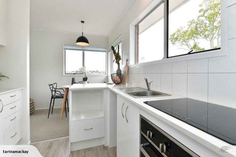 Photo of property in 1/37 Stredwick Drive, Torbay, Auckland, 0630